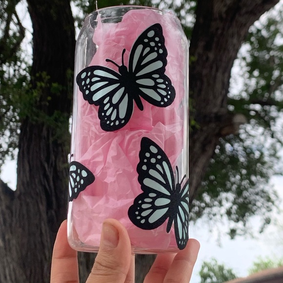 Butterfly 🦋 glass cup - Picture 1 of 3